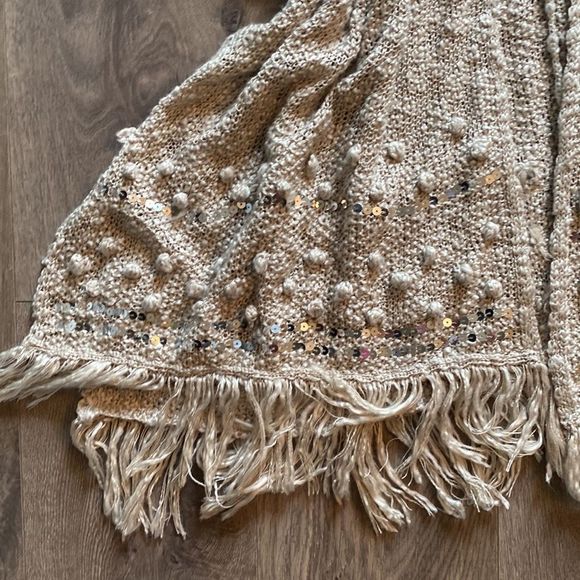 Fringed sleeveless Cardigan - Picture 7 of 11